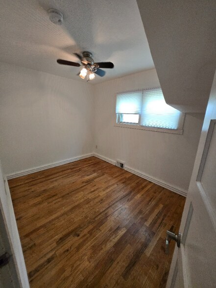 Building Photo - 309 S Shields St