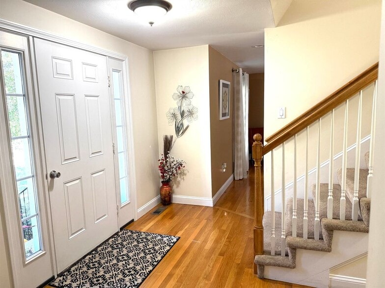 Building Photo - 9 Hibiscus