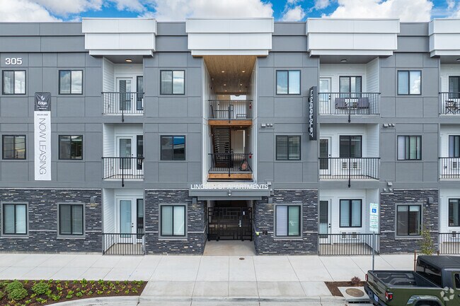 Exterior - Lincoln Street Apartments