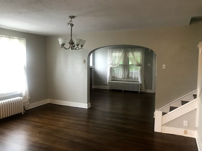 Building Photo - 4 Bedroom; 1 Bath House for Rent - Swissvale