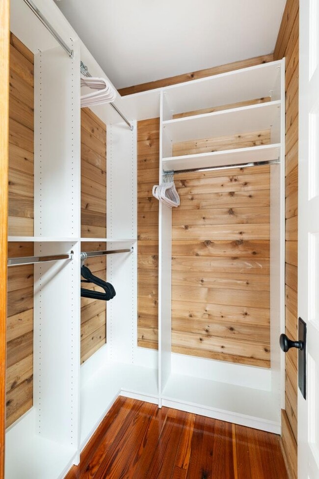 Building Photo - 56 Gadsden St