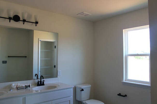 Building Photo - 507 Westhaven Mnr Dr