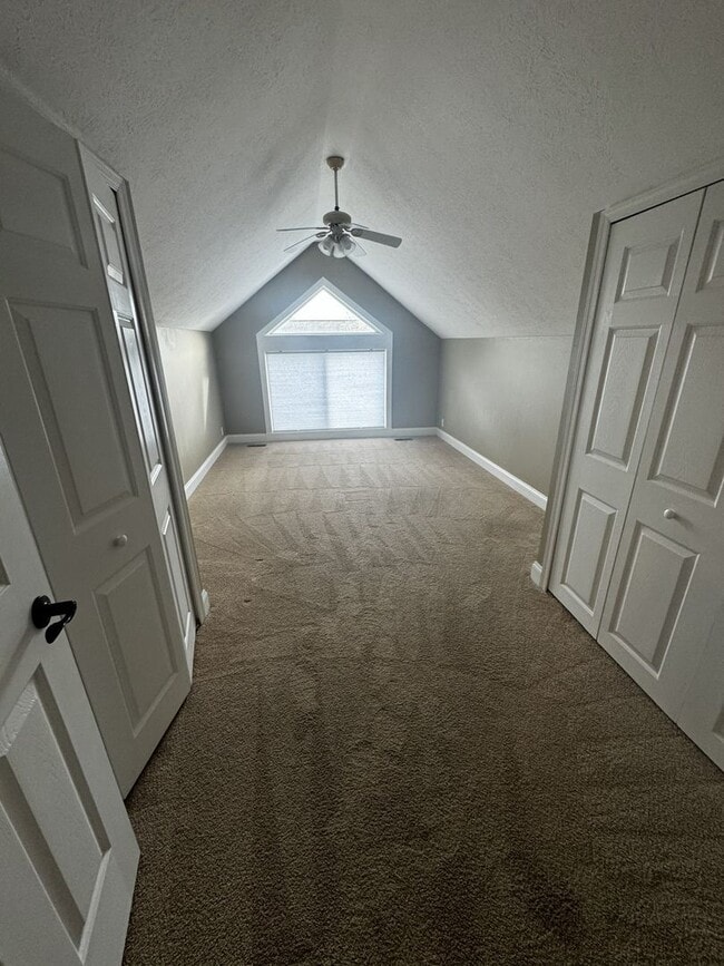 Building Photo - Spacious Duplex in Rockingham County