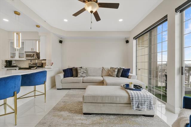 Building Photo - 3225 Turtle Creek Blvd Blvd