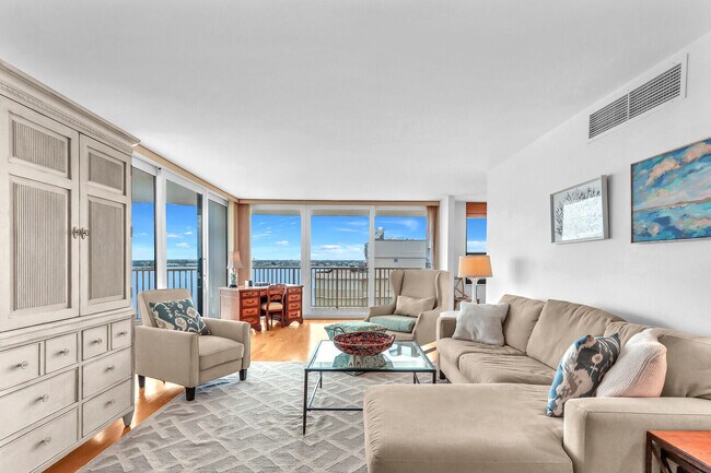 Building Photo - 5480 N Ocean Dr
