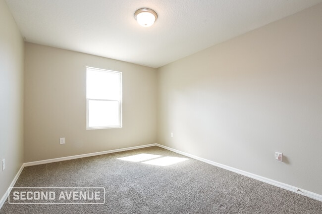Building Photo - 208 Flounder Pl