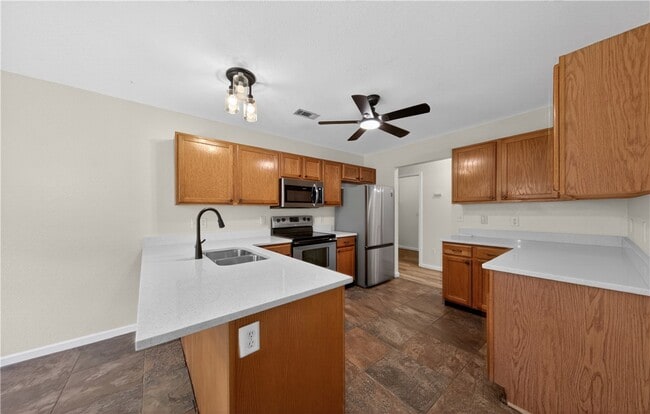 Building Photo - 903 Tyra Ln
