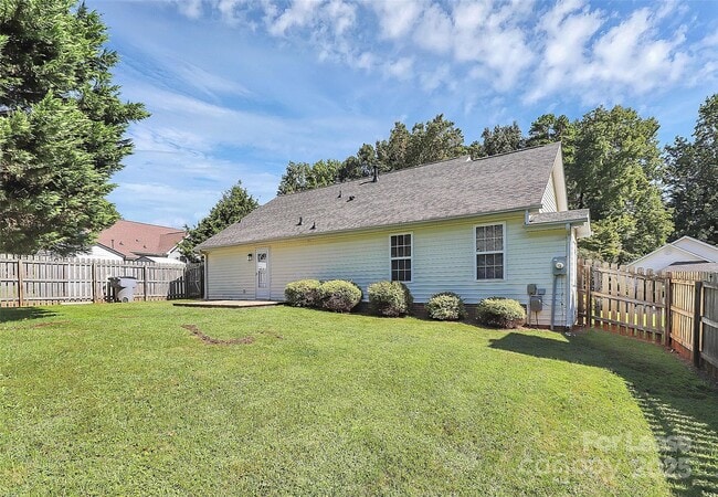 Building Photo - 6320 Fresh Wind Ave