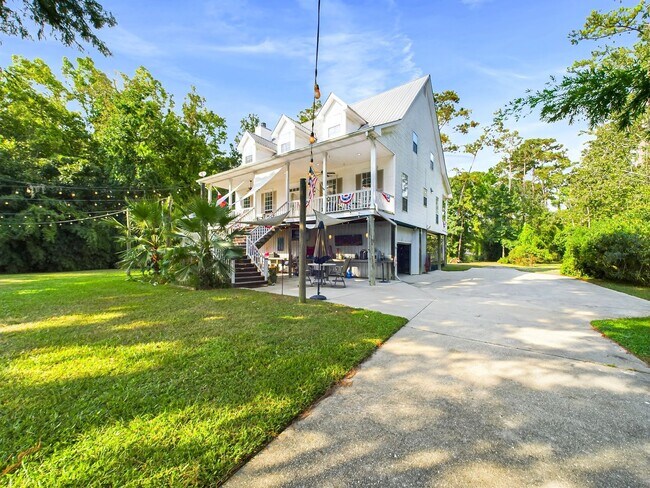 Building Photo - 68335 Taulla Dr