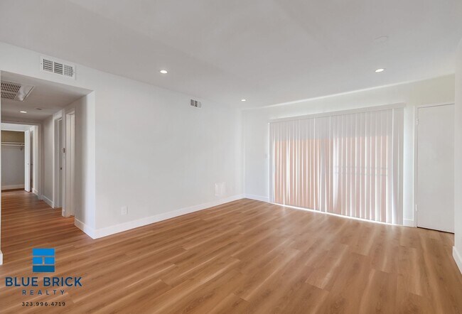 Building Photo - 5415 Corteen Pl