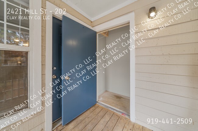 Building Photo - 2421 Hill St