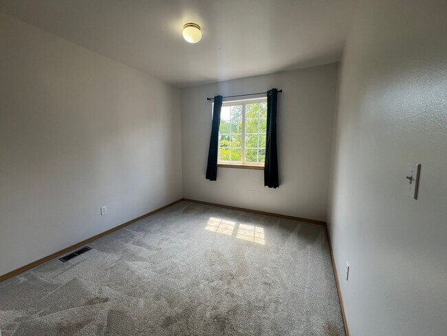 Building Photo - 1762 Sage Ct