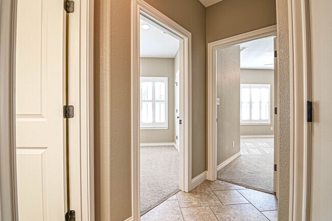 Building Photo - 4304 Saltillo Ct