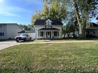 Building Photo - Updated 3 bedroom house in Webster City $1...