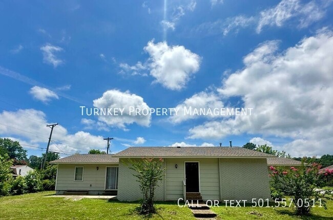 Building Photo - 22 Villas Dr