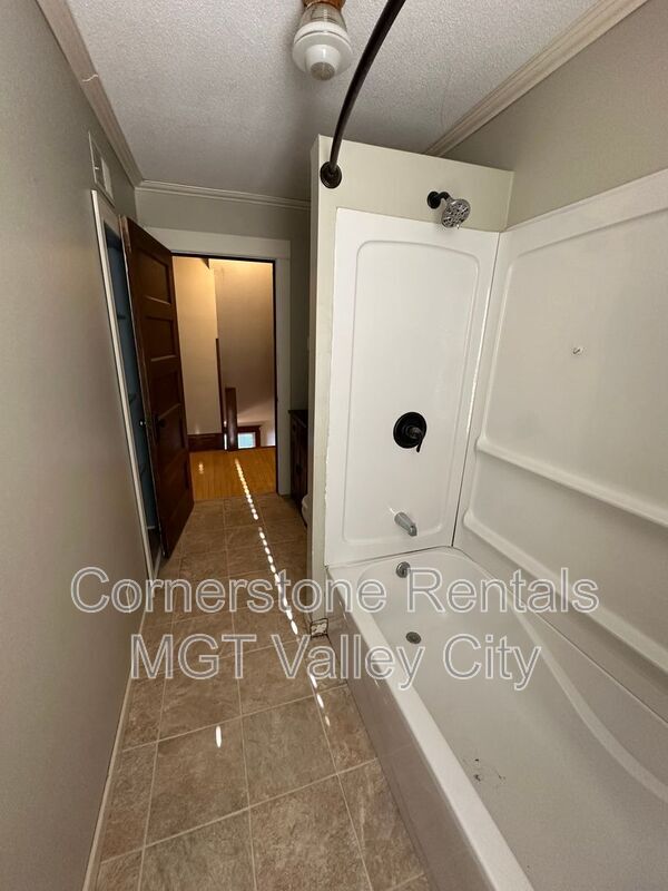 Building Photo - 141 6th St NW