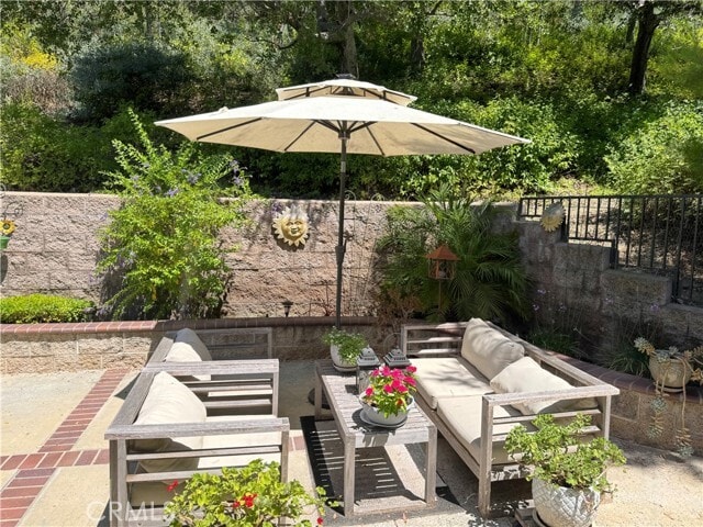 Primary Photo - 440 S San Vicente Ln