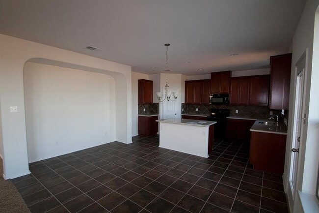 Building Photo - 317 Springbrook Rd