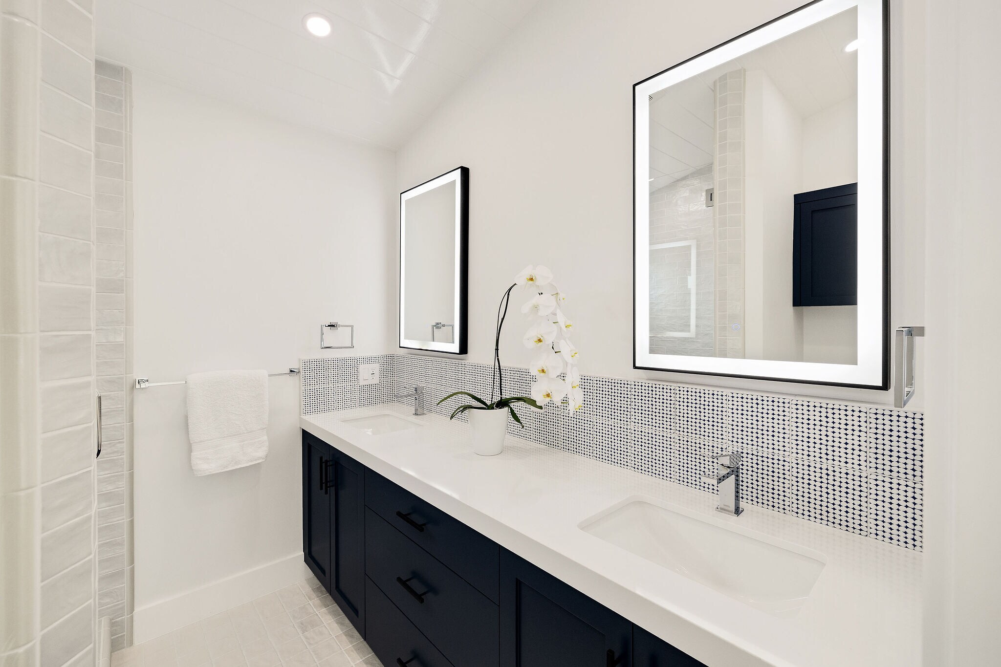 Building Photo - 316 1st St