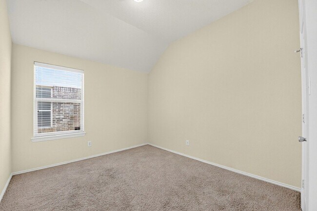 Building Photo - 2668 Costa Mesa Dr