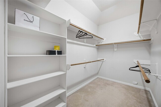 Building Photo - 6642 Redberry Glen Ln