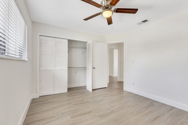 Building Photo - ** WILLOUGHBY ACRES ** POOL HOME - 3 BED / 2 BATH - PETS OK! - NORTH NAPLES - ANNUAL RENTAL