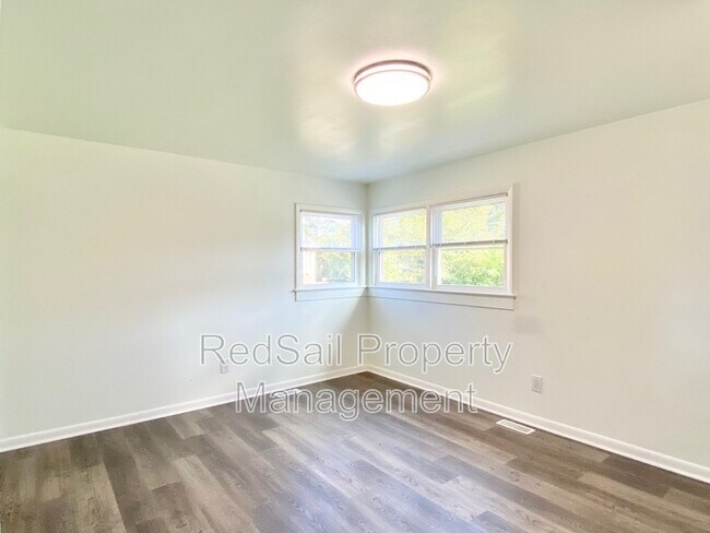 Building Photo - 1003 Faubus Dr
