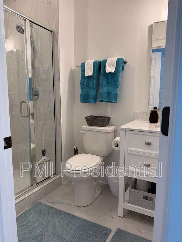 Building Photo - 1318 N 34th St