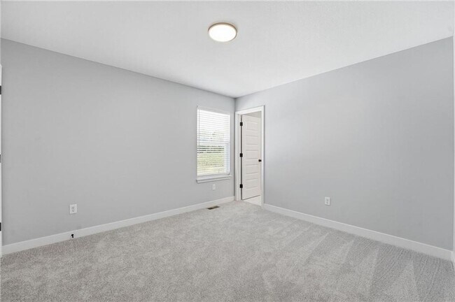 Building Photo - 707 Glenn Cir