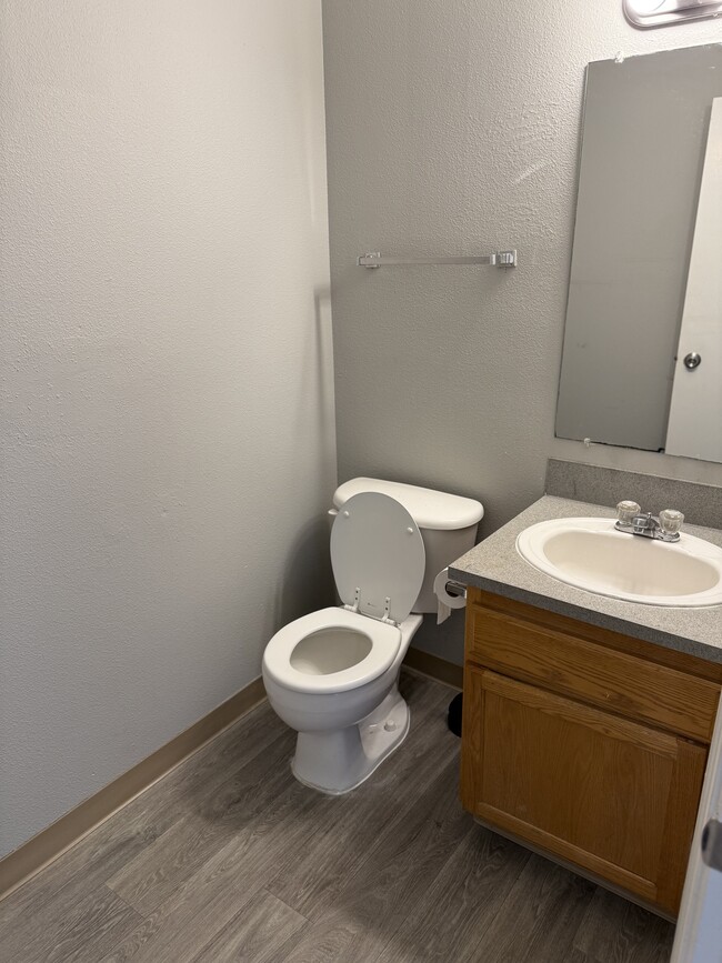 Building Photo - 5623 SE 84th Ave