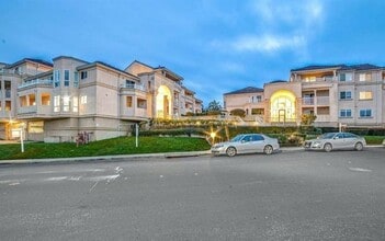 Building Photo - Cartville