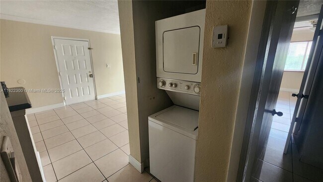 Building Photo - 15201 SW 80th St