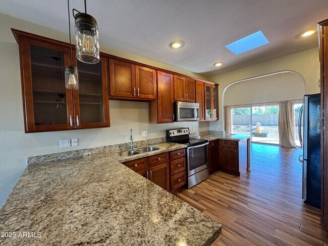 Building Photo - 5825 E Nisbet Rd