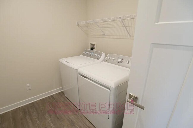 Building Photo - 312 Fairfield St