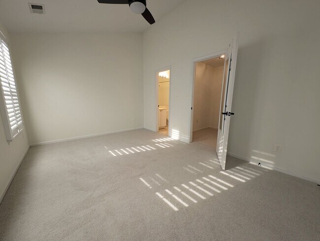 Building Photo - 11442 Heritage Commons Way