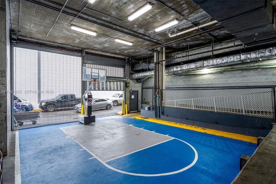 Building Photo - 690 SW 1st Ct