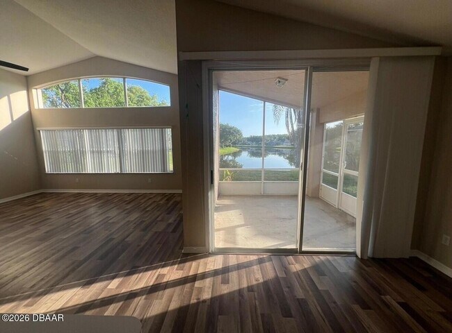 Building Photo - 1688 Arash Cir