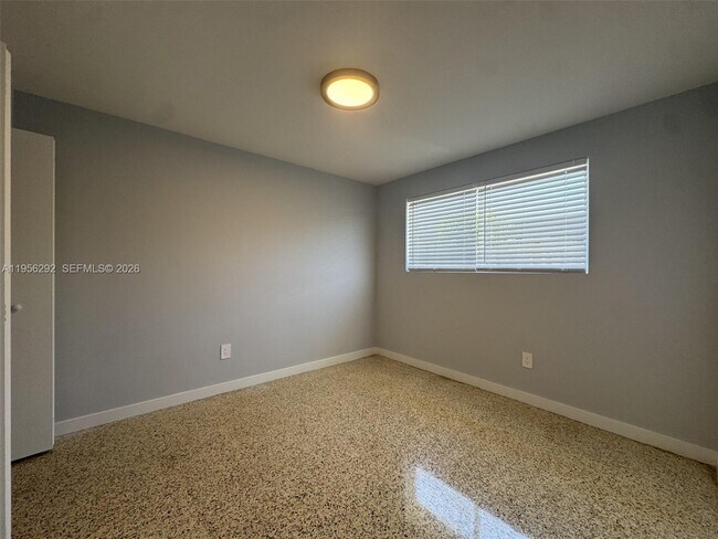 Building Photo - 575 E 22nd St