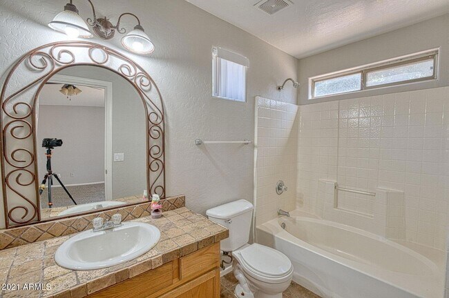 Building Photo - 10783 W Edgemont Ave