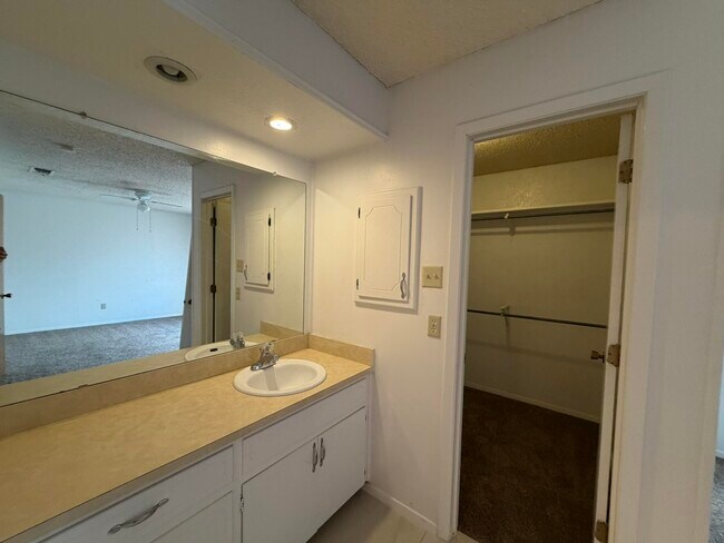 Building Photo - 7501 Avenue W