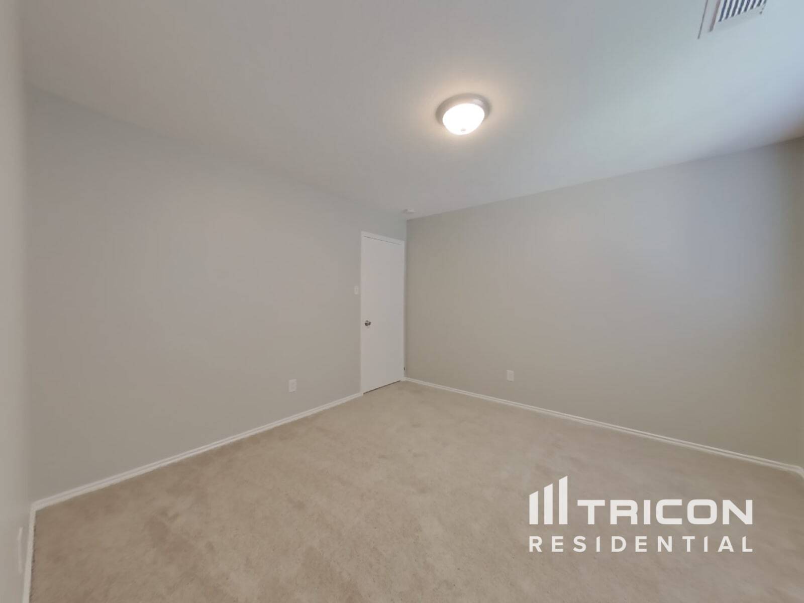 Building Photo - 33111 Cottonwood Bend