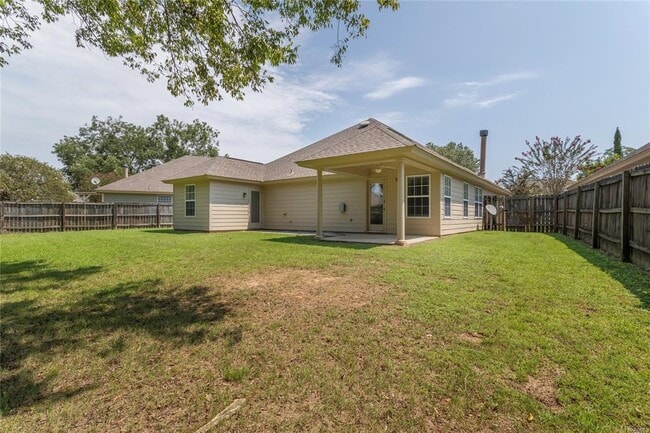 Building Photo - 623 Glenmede Ln