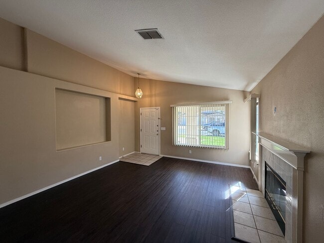 Building Photo - Single Story 4-bedroom home in Sylvan Scho...