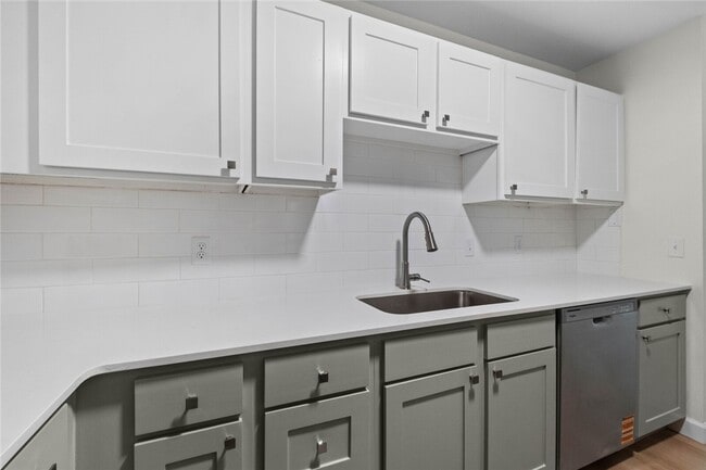 Building Photo - 2066 N Kantz Ln