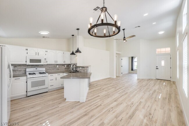 Building Photo - 1712 Pinion Mesa Ct