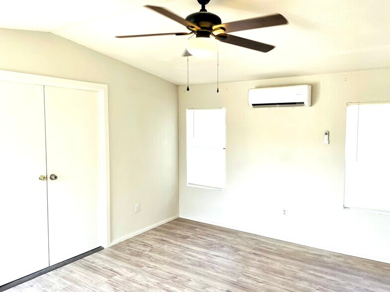 Building Photo - 1009 Pine Eagle Ln