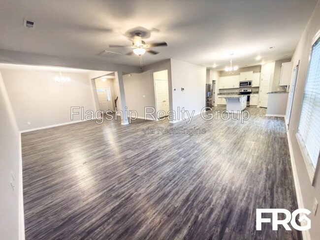 Building Photo - 100 Kettle Dr