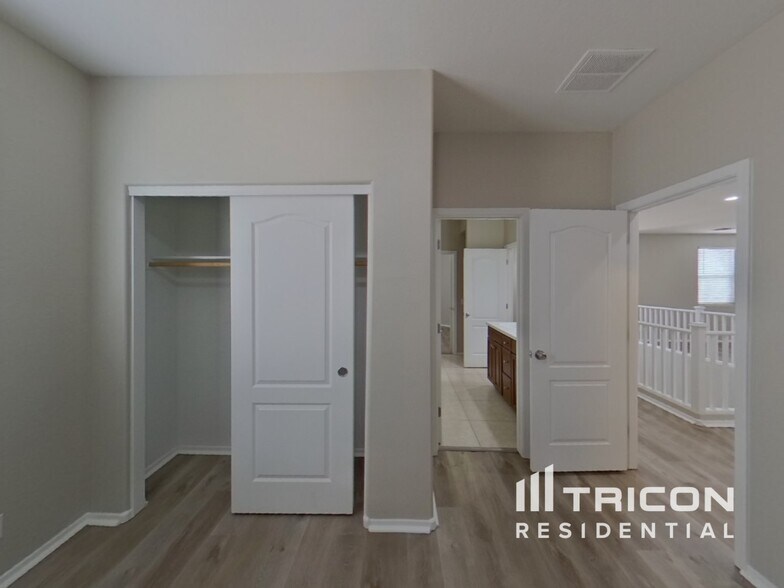 Building Photo - 42437 W Corvalis Ln