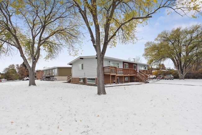 Building Photo - Knowles Properties