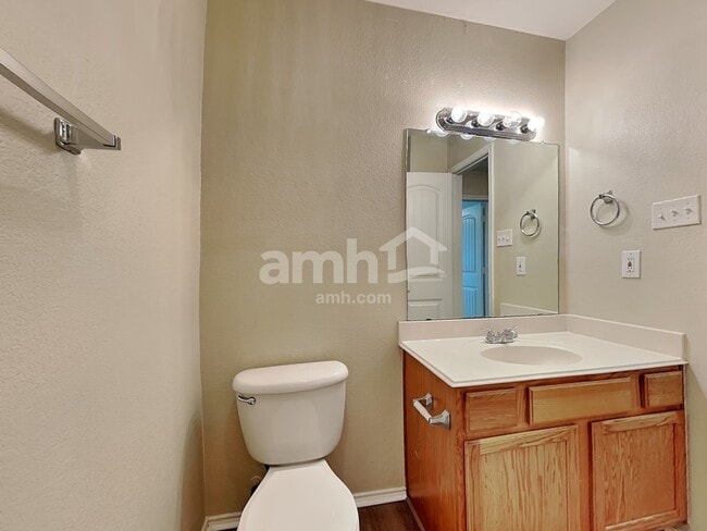 Building Photo - 2017 Woodhurst Trl